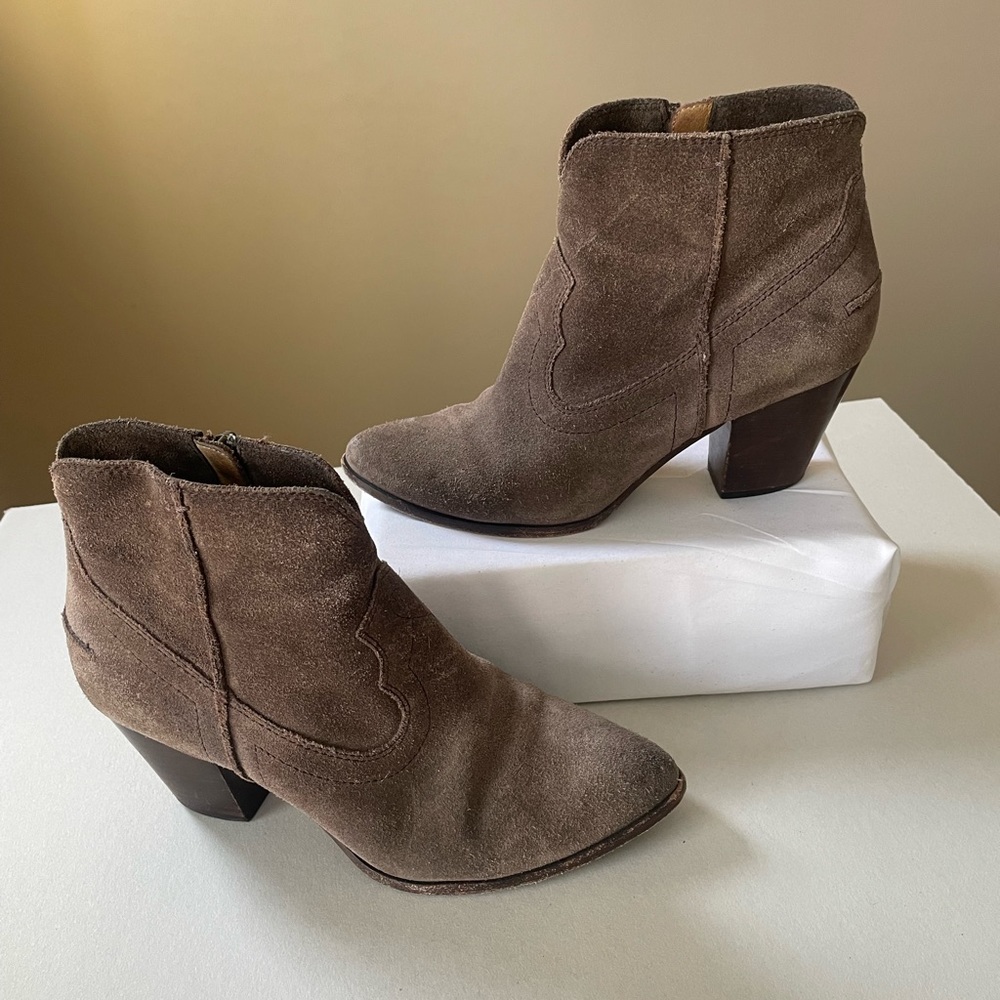 Frye Tan Brown Suede Western Booties Size 7